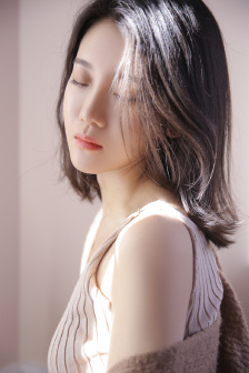 年轻母亲在线看
